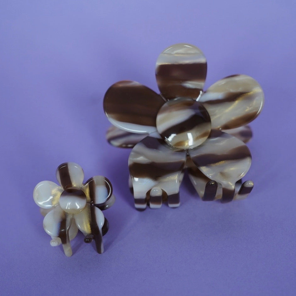 Haarclip Bloem Mocca-klein
